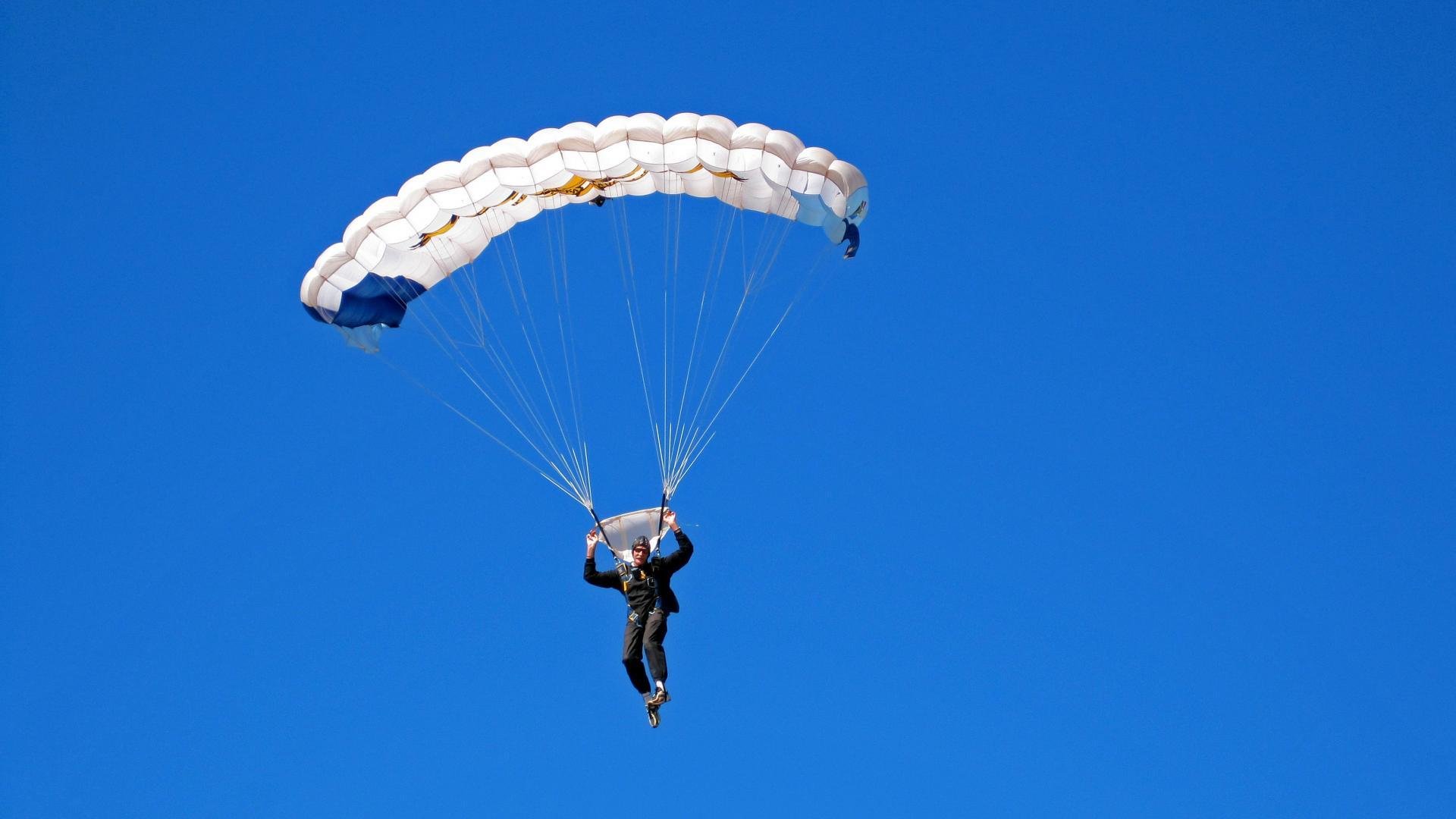青少年篮球“星耀杯”在湖南湘潭盛大举办，锻炼实战能力，星耀篮球场